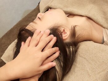 ヴィヴィー(vivie)/小顔矯正・ヘッドスパ・毛穴ケア