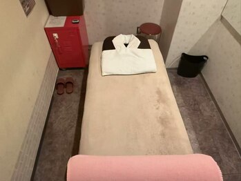 足楽園 池尻大橋店/カーテンで仕切られた個室