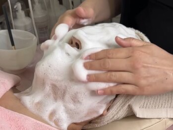 サロン ド ミモザ(Salon de Mimosa)の写真/毛穴悩みに人気のハイドロフェイシャルで毛穴レス！水素水で毛穴を優しく洗浄、古い角質・汚れもごっそり♪