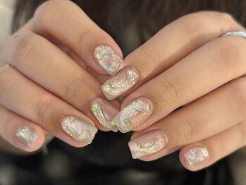 ソワレ(Soiree)/プクプクニュアンスネイル