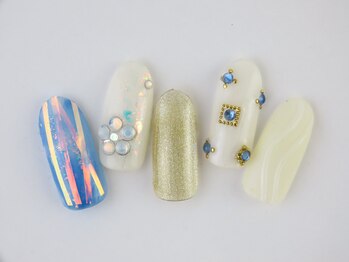 イズネイル(izu Nail)/