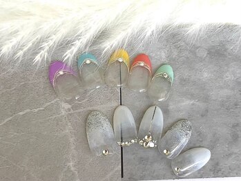 カラーフレンチ×ホワイトグラデ