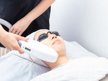 ラドゥーノ(RADUNO)の写真/【肌質改善に本気の方に！】光フェイシャル+パック+ヘッドマッサージ付きで新規様5000円♪