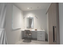 ポーラ 麻布十番駅前店(POLA)の雰囲気（お直しも個室内で。アメニティ完備/手ぶらOK）