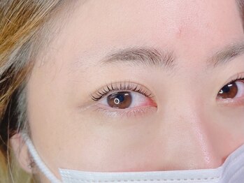 スール トロワ(Sour~trois)/ラッシュリフト