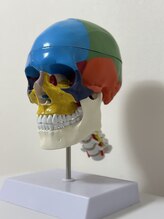 カラスマプラス(karasuma+)/小顔矯正/お顔の歪み/頭痛