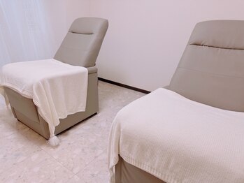 アイデザインニニ(eye design nini)の写真/幅広い年齢層のお客様から高支持◎施術中うたた寝するほどリラックス♪まつげパーマは専門店のniniへ♪