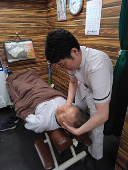 天下茶屋整骨院/ストレートネック