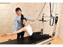 オークピラティス(Oak Pilates..)の雰囲気（リラックスしながら、全身の筋肉をバランスよく鍛えます☆）