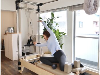 ビジュー(Bijou)/- 凛とした美姿勢に -