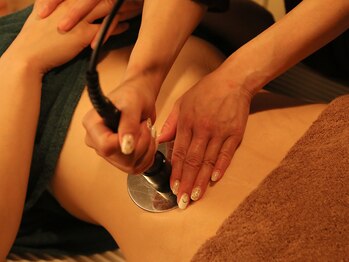 フーレセラピーサロン フーミャ(Fumya)/ラジオ波施術中