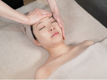 サロンコスメティック ザ スパ(SALON COSMETIC THE SPA)の写真/癒されながらきれいな素肌へ★【フェイス＆ボディ90分¥16500⇒¥14300】