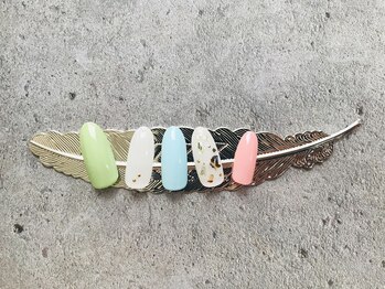 ラウレアルア(Laure’a lua)/パステルネイル