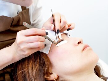 assistive salon Life eyelash 博多竹下店【まつげパーマ/マツエク/アンドヘルシー】の写真/あなたに似合う目元をご提案◎自まつ毛派や下がりまつ毛にお悩みの方におすすめ♪あなたらしさを引き出す☆