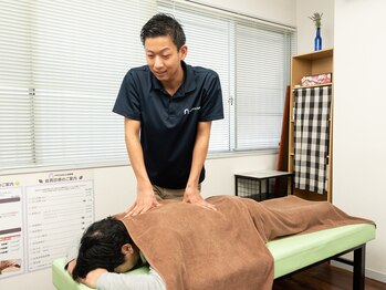 アスミルはり灸接骨院/肩、背中のもみほぐし