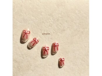 シルニー リム(Silny rim)/アシンメトリーニュアンスネイル