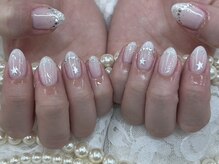 ハニービービー(Honey Bee Bee)/ホワイト韓国ネイル