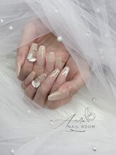 オウラネイルルーム(Aura nail room)/ちゅるんホワイトネイル