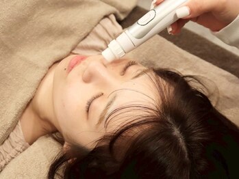 ヴィヴィー(vivie)/小顔矯正・ヘッドスパ・毛穴ケア