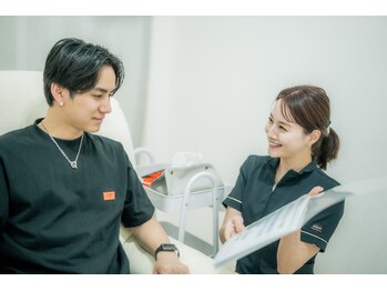 ホワイトニングショップ 姫路店の写真/【男性大歓迎】歯科提携で清潔感アップ!第一印象が変わる