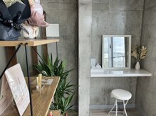 ハッチ(HATCH)の雰囲気（make room完備/施術後にご利用ください。）