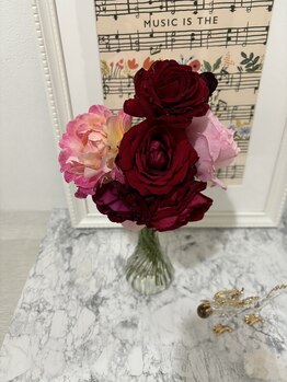 エステティック ハンズ(esthetic hands)/花やグリーンでのマイナスイオン