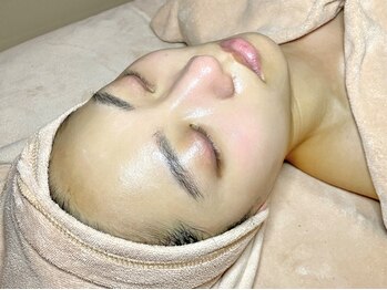 ルヴィカカリーナ(REVI Cacalena)の写真/【話題のREVI正規取扱店！】剥離なしでお肌の内側から育てるREVIハーブピーリングでお肌の奥から綺麗に♪