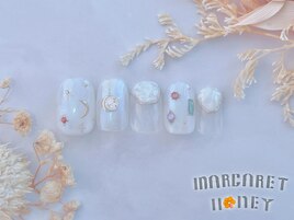 ぷっくりキラキラネイル