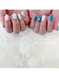 ビジューハートネイル