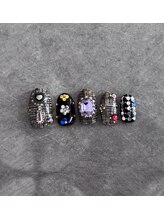 シー(SHE)/2月定額デザイン