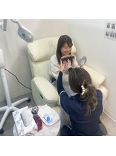 ホワイトニングショップ 町田店/【歯の色チェック】