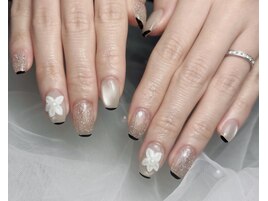 細フレンチ×立体フラワー