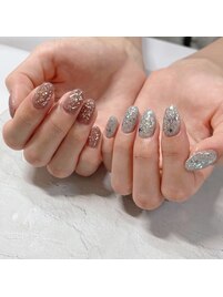 キラキラアシメトリーネイル