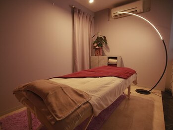 フェリシア(Felicia)/色にこだわった癒し空間