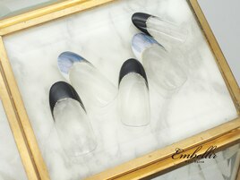 (1077)スタッズフレンチネイル