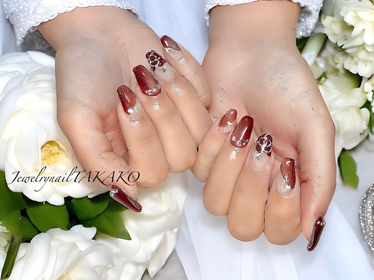 2025年-2026年冬トレンド】ボルドー ななめフレンチ ハンドのネイル