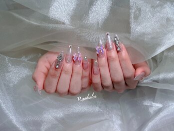 アール ネイルサロン/チップ長さだしつけ放題¥10980