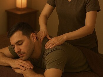 リラクサプラス(Relaxa+)の写真/残業後でもOK♪「全身の疲れがとれない」そんなあなたに◎完全個室で心も身体もふっと軽くなる癒し時間を★