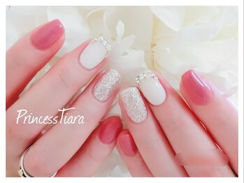 グランチュール(Grantulle)/ストーンフレンチネイル