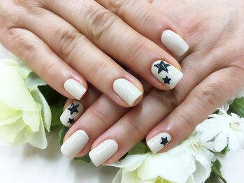 プルミエ ネイル(Premier Nail)/4本アート☆★コンバース風