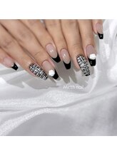 マース(Mirth)/フレンチネイル