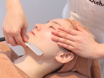レ ディシェ(Re.Diche)の写真/【プレ花嫁さんに圧倒的人気!!】うぶ毛を剃ってうるつや肌へ『お顔剃りフルコース¥4400』」