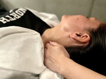 ハルモニア(Harmonia)の写真/【眼精疲労専用メニュー有！】ツボを捉える点押しで頭の重さスッキリ◎首肩リンパケアで蓄積疲労を解消♪