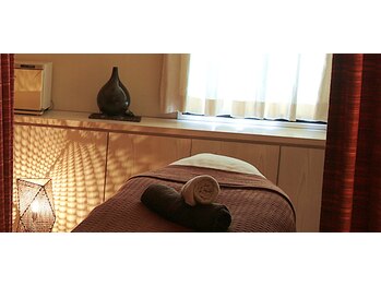 エステティックサロン フィール feel 岡場店/個室空間：フェイシャルベッド