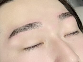 リモア(Remore)の写真/【眉毛迷子の方必見！】お客様一人ひとりの骨格に合わせた、似合わせ眉毛をご提案！垢抜け眉で第一印象UP♪