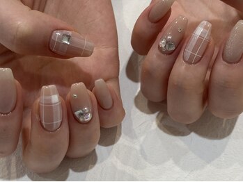 プラス サード(Plus 3rd)/チェックネイル bymarina.a