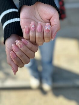 ヴィーナ(VENa)の写真/【茶屋町駅徒歩7分☆】好立地×丁寧な施術であなたの理想の指先を叶えます♪トレンドデザインも豊富◎