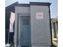 リアネイル(ria nail)の雰囲気（青い扉が目印です♪）