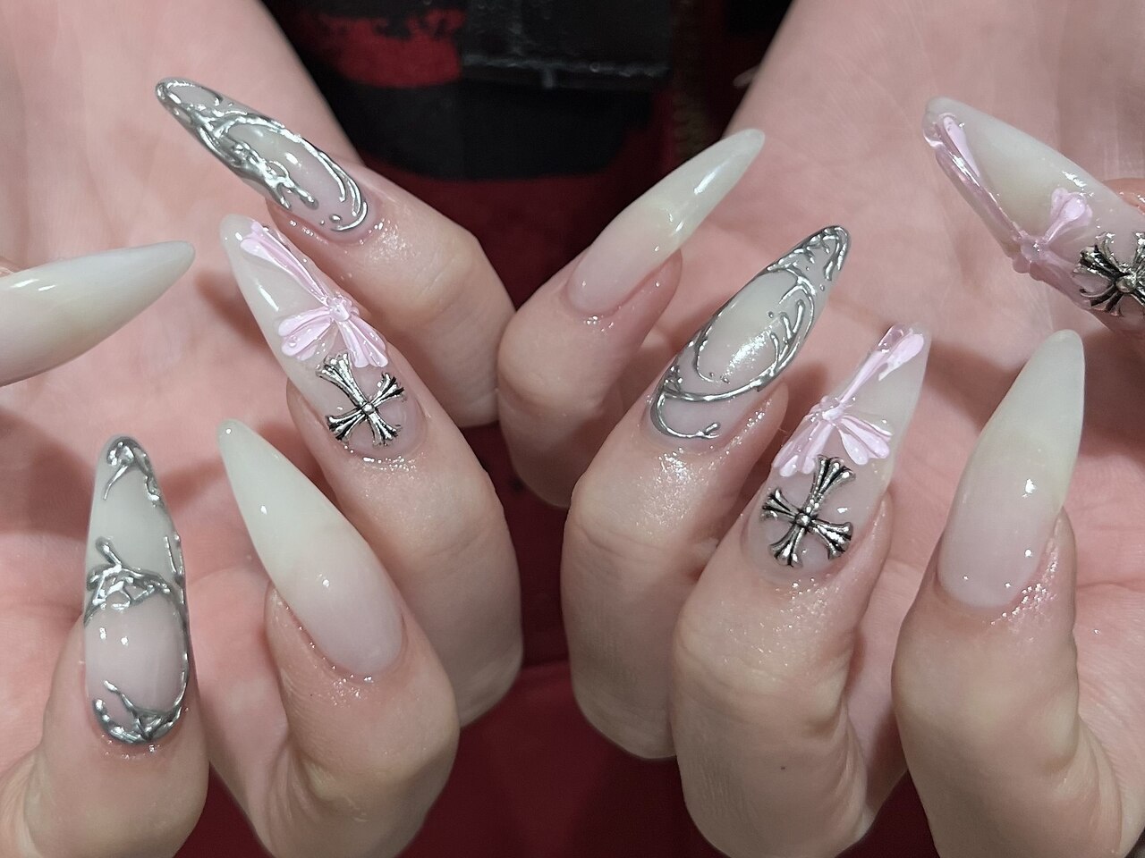 ロングネイル ホワイト ブラック 花 ロングネイル#ゼブラネイル#ゼブラ#ブラックネイル#秋ネイル#冬