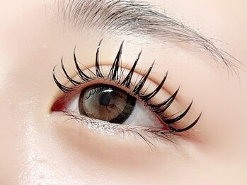 ルミエール 京橋店(Lumiere)の写真/【圧倒的持続力★LEDマツエク(フラットラッシュ)100本¥4900/130本¥6500】上下クーポンもあり◎